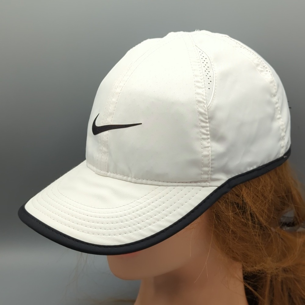 Nike Dri-Fit Hat Featherlight Running White Adjustable Tennis Golf Running OSFM